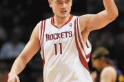 -包含姚明受邀赴美观看NBA季后赛，与球员互动交流的词条