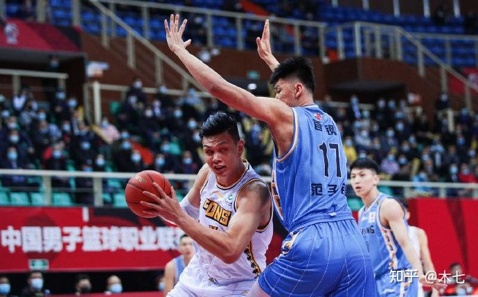 安徽男篮大获胜利，实力雄厚