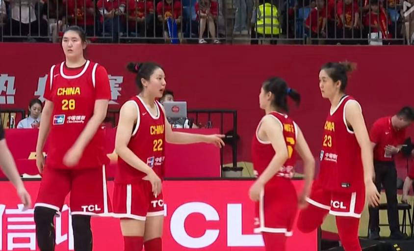 北京女篮完胜对手，表现抢眼