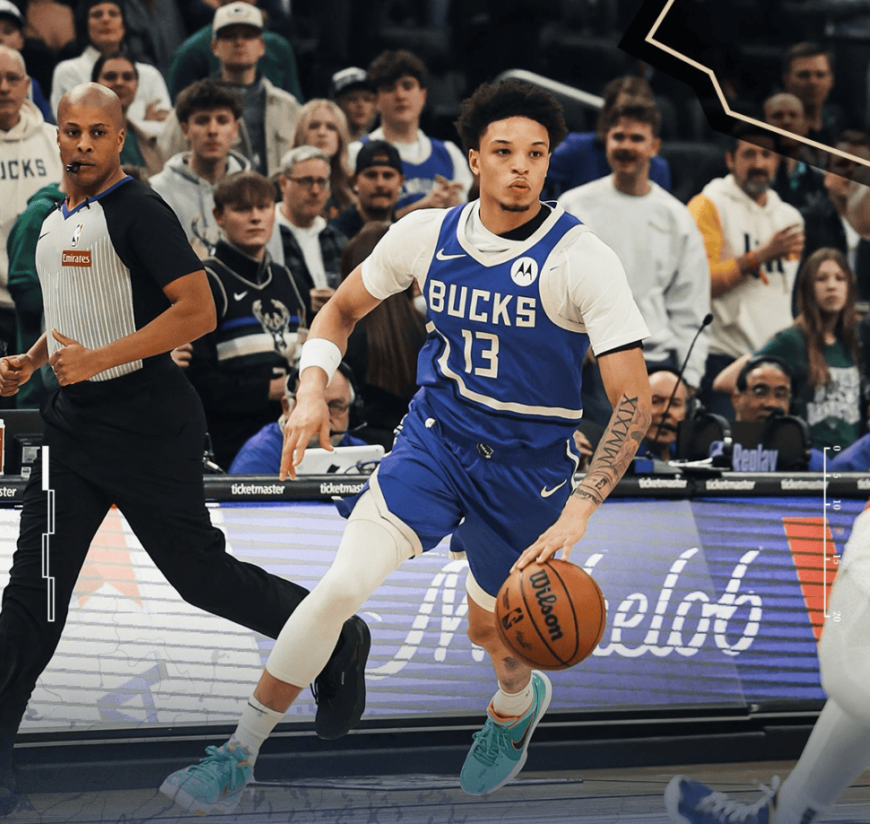 雄鹿客场击败开拓者,锁定三连胜 雄鹿客场击败开拓者,锁定三连胜