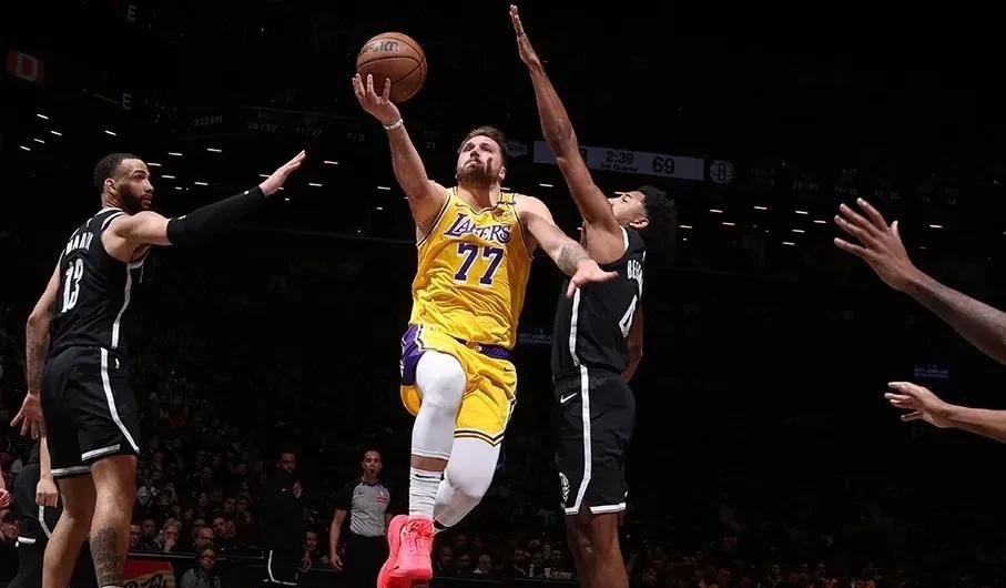 开拓者擒尼克斯,迎来三连胜 开拓者擒尼克斯,迎来三连胜