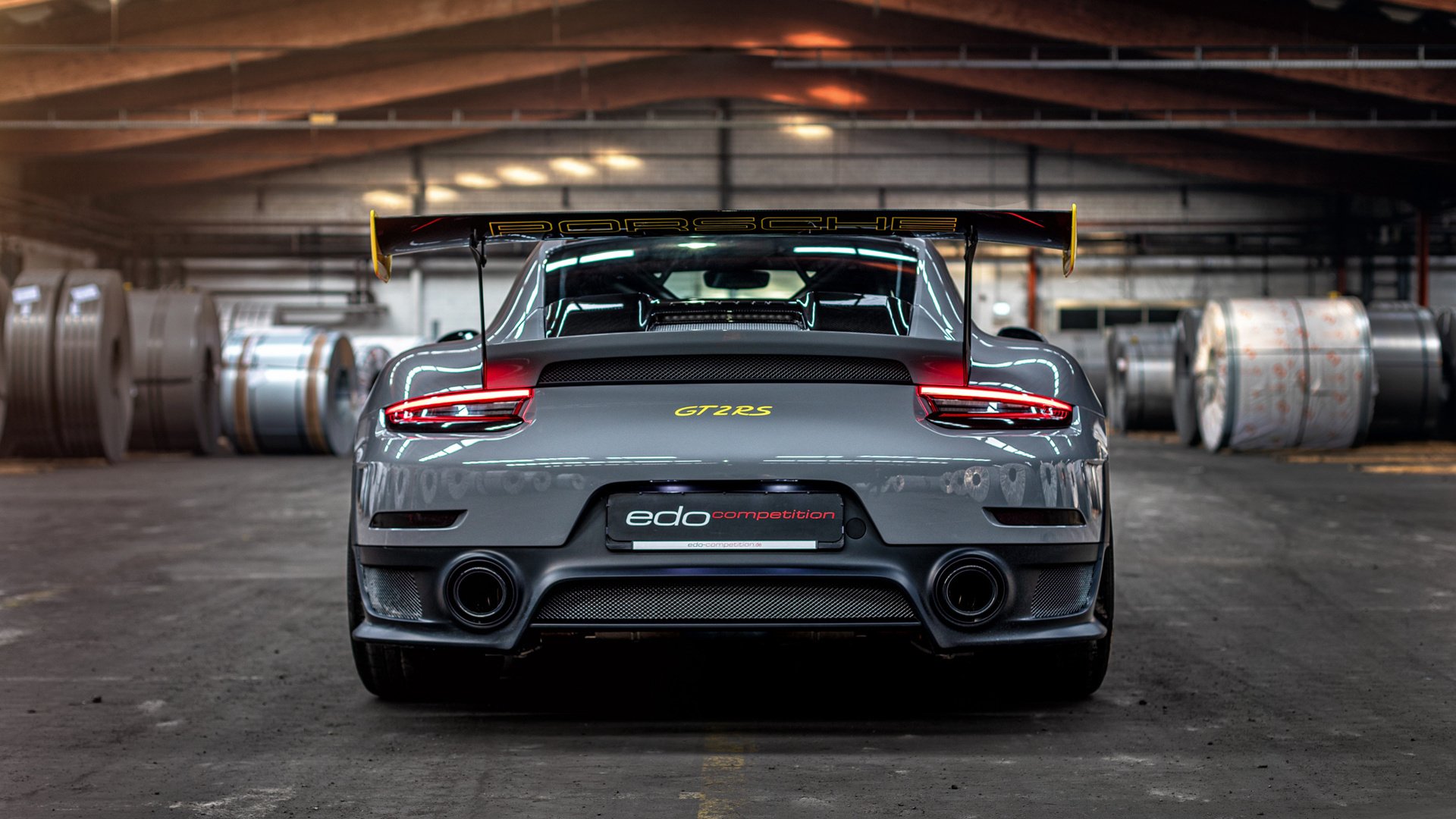 赛道上的切特，F1新赛季揭幕战之夜，如何点燃赛场？